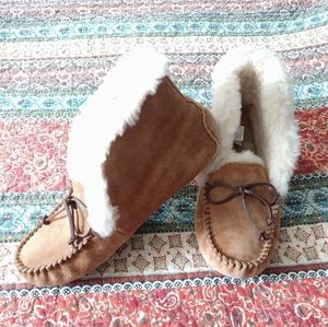 Ugg boot moccosin slippers